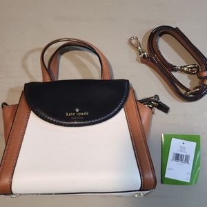 EUC Kate Spade Cobble Hill Small Adrien
